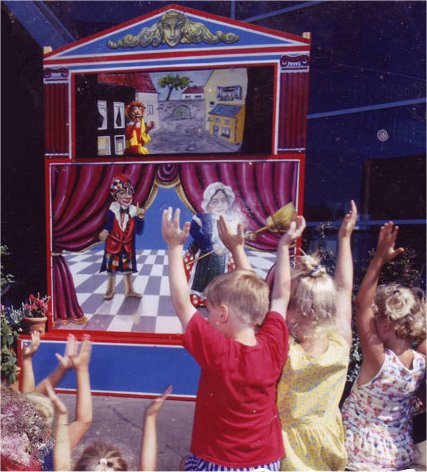 poppenkast te boeken bij www.kwekel-evenementen.nl