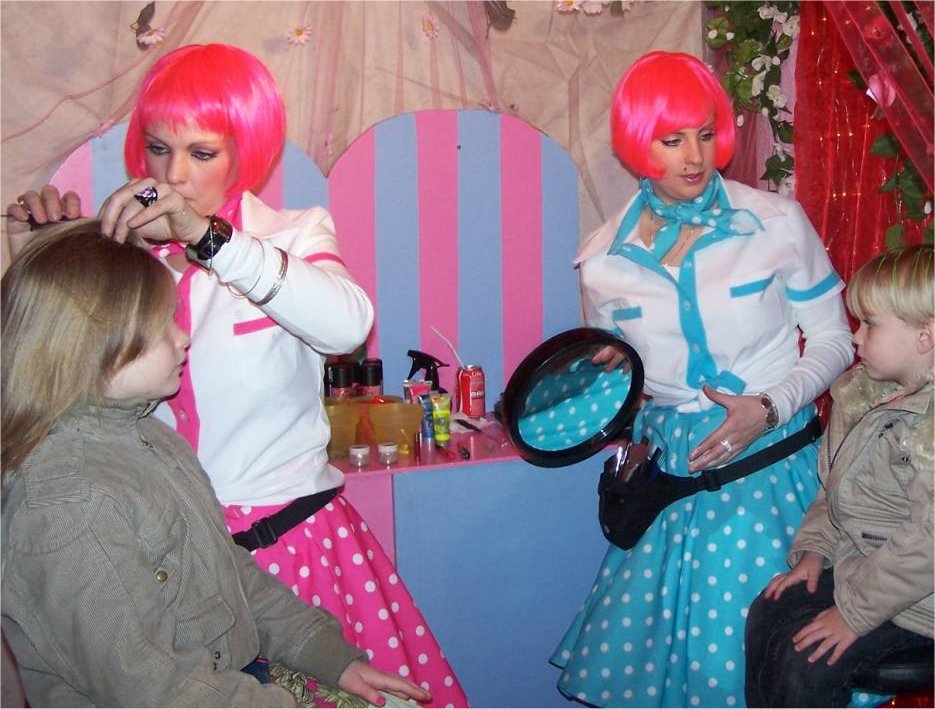 Kids Beauty Salon boekt u bij www.kwekel-evenementen.nl