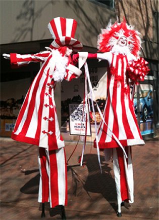 Steltloopacts te boeken bij www.kwekel-evenementen.nl