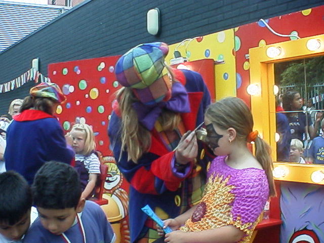 Schminkstand te boeken bij www.kwekel-evenementen.nl