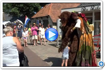 Steltloopacts te boeken bij www.kwekel-evenementen.nl